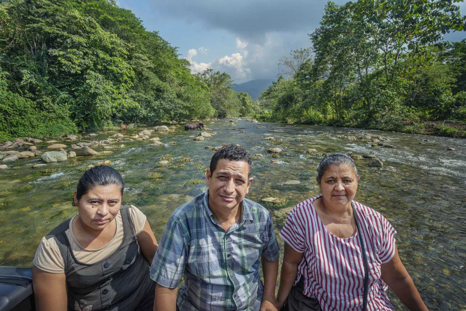 Fotografía de Lucila Lemus, Julio Leiva, Elena Gaytán